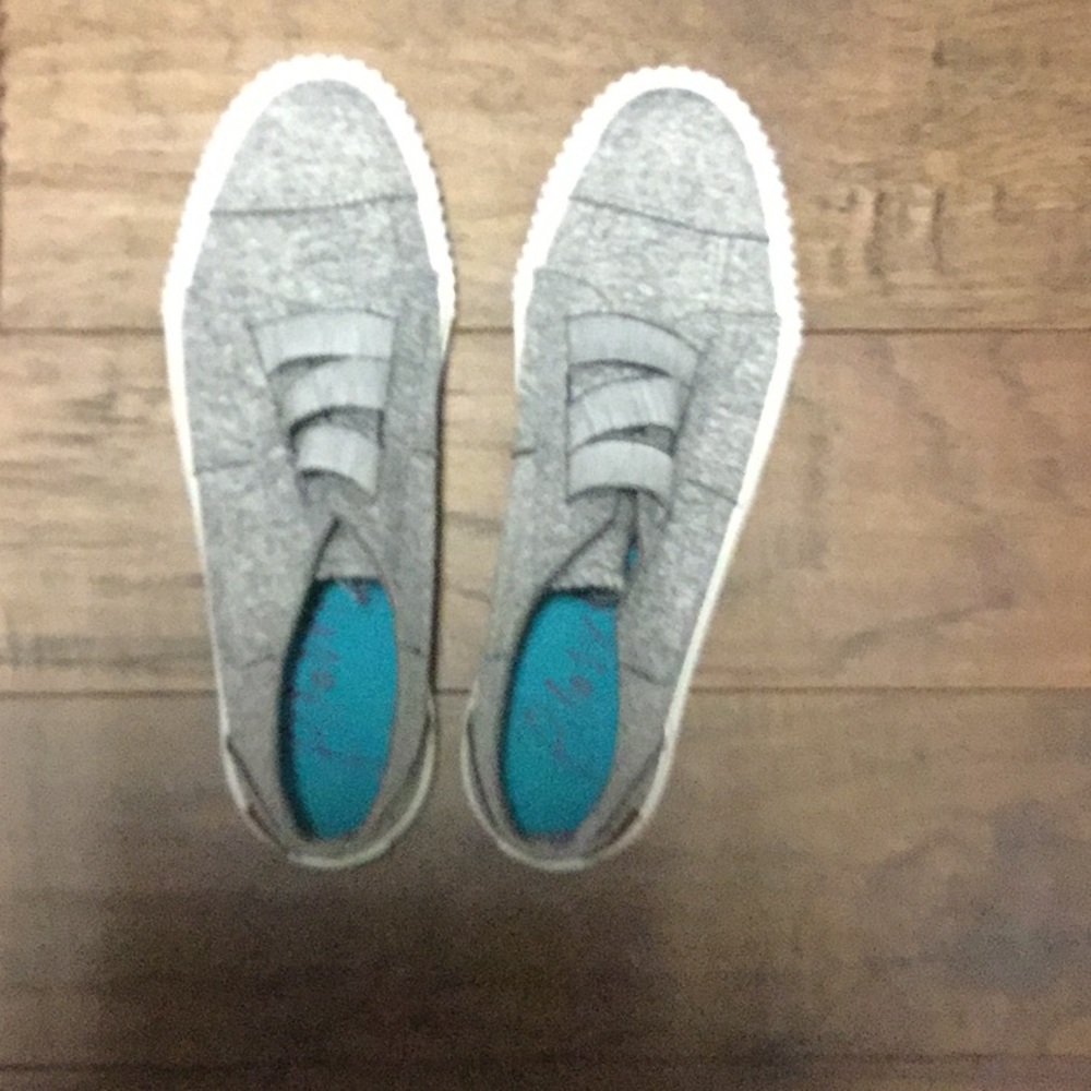 Shoes, never worn..